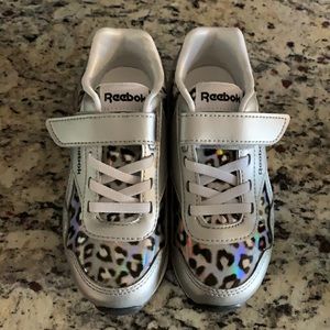 NWT Reebok Girls Leopard Sneakers